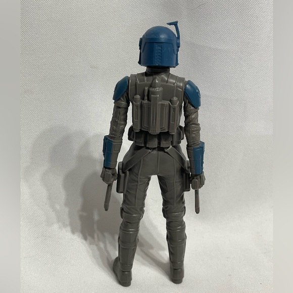 5.5” Star Wars The Retro Collection Bo-Katan Kryze Action Figure Great Condition - Picture 3 of 5